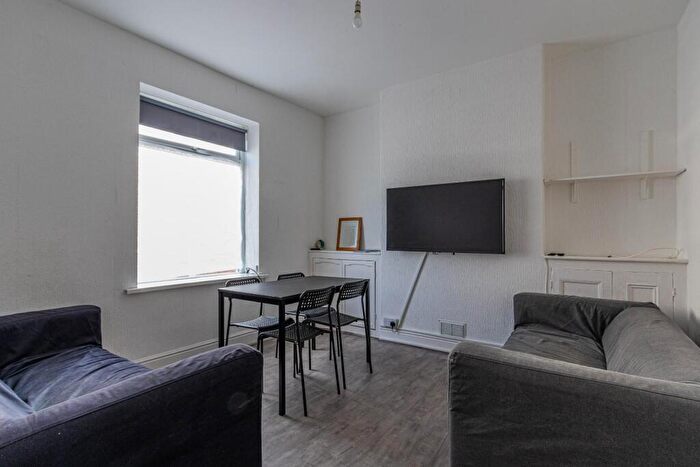 4 Bedroom Private Halls To Rent In Thesiger Street, Cathays, CF24