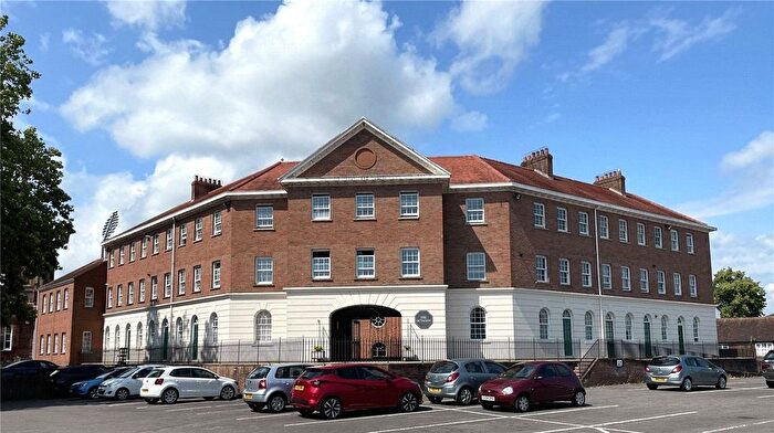2 Bedroom Flat To Rent In The Octagon, Taunton, Somerset, TA1