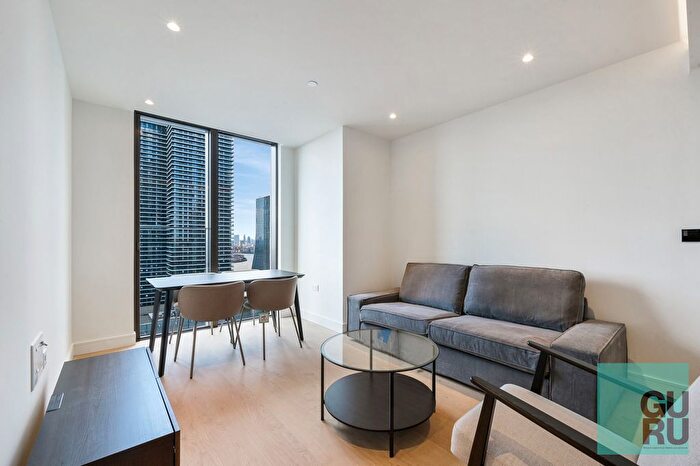 2 Bedroom Flat To Rent In South Quay Plaza, London, E14