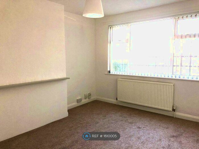2 Bedroom Maisonette To Rent In Honeypot Lane, Stanmore, HA7