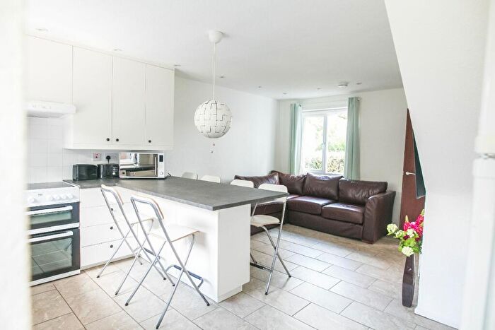 5 Bedroom House To Rent In Leahurst Crescent, Harborne, Birmingham, West Midlands, B17