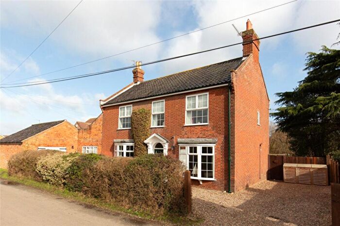 5 Bedroom Detached House For Sale In The Street, Surlingham, Norwich, Norfolk, NR14