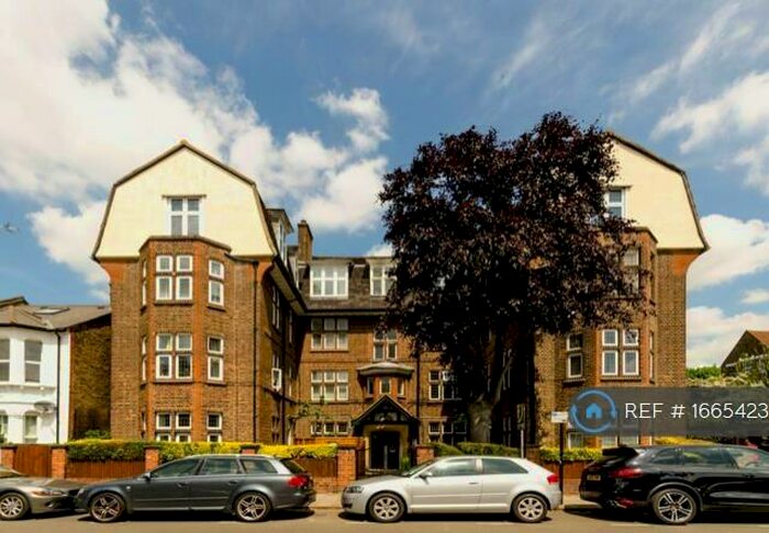 3 Bedroom Flat To Rent In Cavendish Mansions, London, SW12