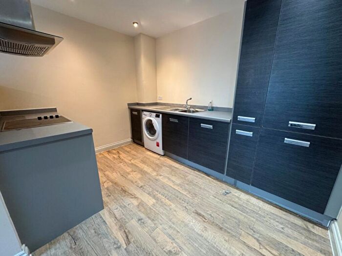 1 Bedroom Flat To Rent In Canal Street, Nottingham, Nottinghamshire, NG1