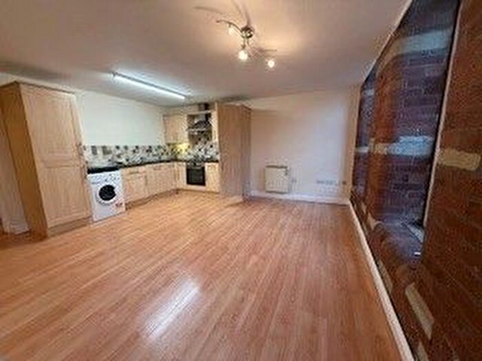 2 Bedroom Flat To Rent In Waterfield Mill, Balme Road, Cleckheaton, West Yorkshire, BD19