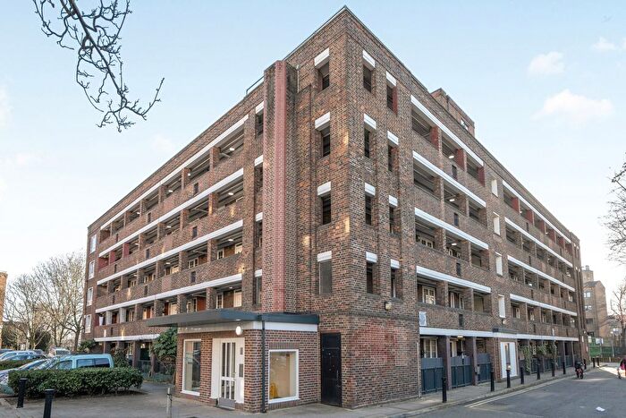 3 Bedroom Flat For Sale In Meadow Road, London, SW8