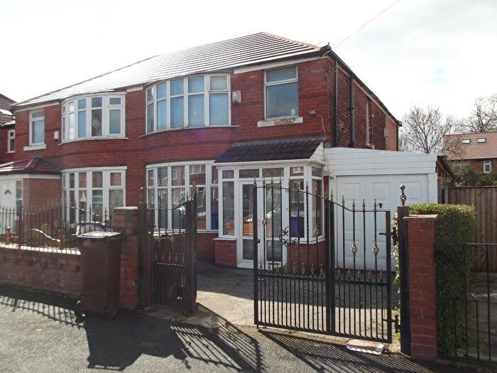 7 Bedroom Semi Detached House To Rent In Brentbridge Road, Manchester, M14