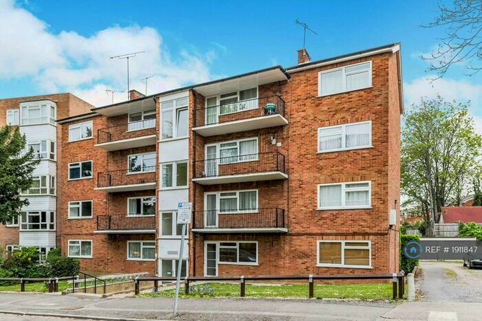 2 Bedroom Flat To Rent In Church Hill Road, Surbiton, KT6