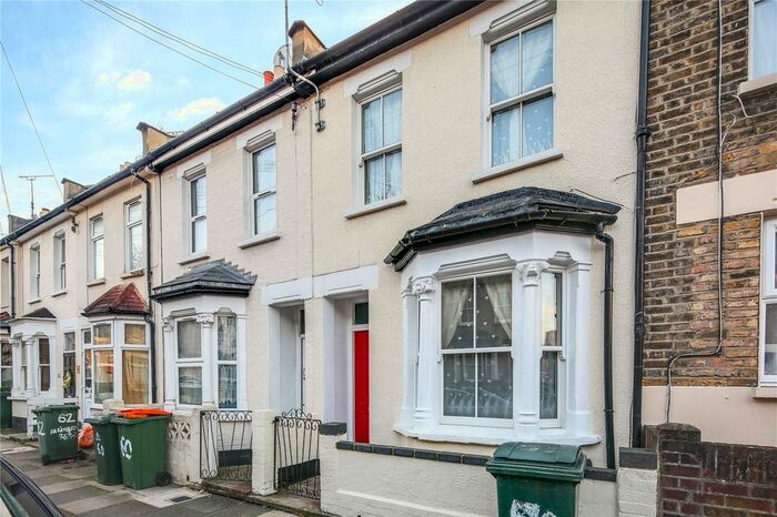 2 Bedroom Detached House To Rent In Faringford Road, Stratford, London, E15