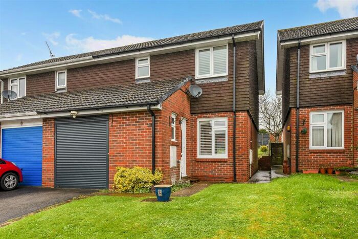3 Bedroom Semi-Detached House For Sale In Richborough Drive, Charlton, Andover, SP10