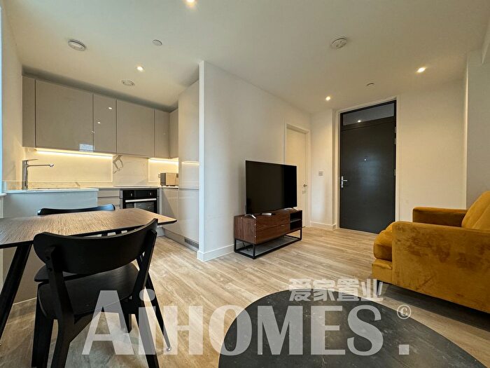 1 Bedroom Flat To Rent In Fifve, Queen Street, Salford, M3