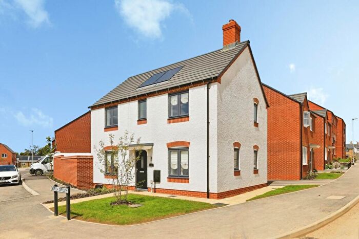 3 Bedroom Detached House For Sale In Birch Grove, Harpole, Northampton, Northamptonshire, NN7