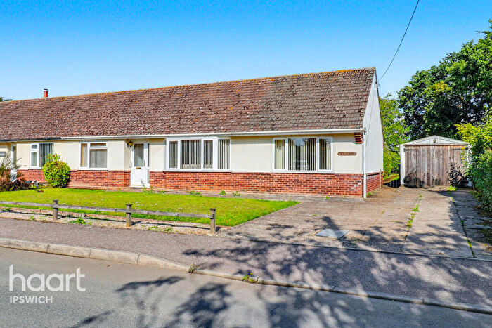 4 Bedroom Semi-Detached Bungalow For Sale In Larksfield Road, Ipswich, IP9