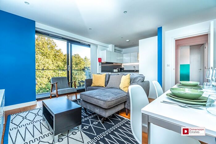 2 Bedroom Flat To Rent In Kingsland Road, Old Street, Hoxton, Shoreditch, London, E2