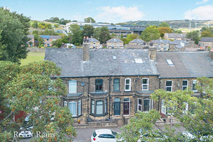 3 Bedroom Terraced House For Sale In Beechwood Avenue, Halifax, West Yorkshire, HX2