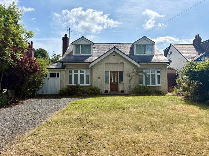 4 Bedroom Bungalow To Rent In Bustleholme Lane, West Bromwich, West Midlands, B71