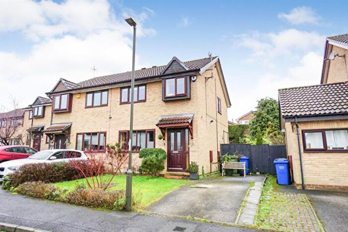 3 Bedroom House For Sale In Tunstall Green, Chesterfield, S40