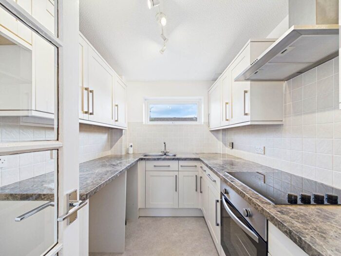 2 Bedroom Flat For Sale In Station Court, Station Road, HP17