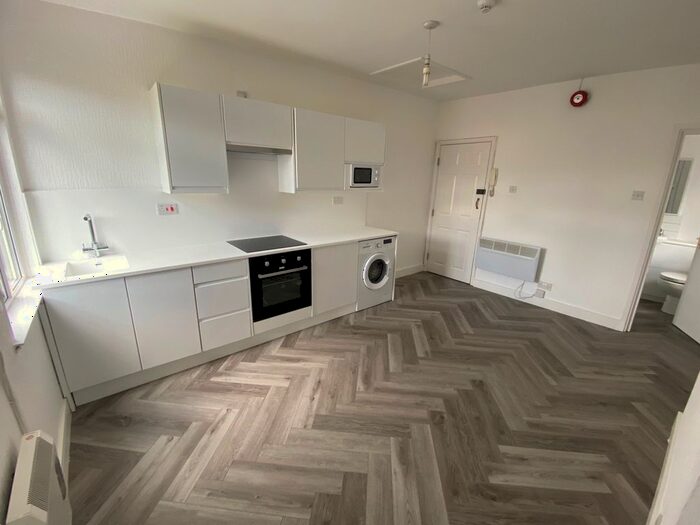 Studio To Rent In Taff Embankment, Cardiff, CF11