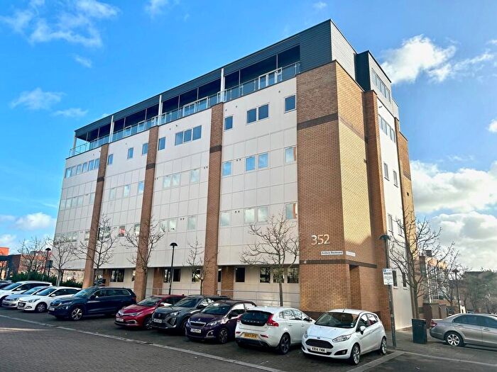 2 Bedroom Apartment To Rent In Towergate House, Central Milton Keynes, MK9
