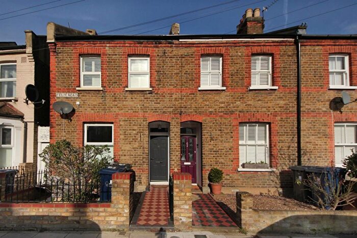 3 Bedroom End Of Terrace House To Rent In Felix Road, W13