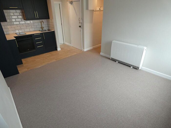 2 Bedroom Apartment To Rent In Cowick Street, Exeter, EX4