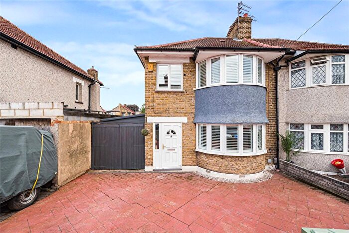 3 Bedroom Semi Detached House For Sale In Wrotham Road, Welling, DA16