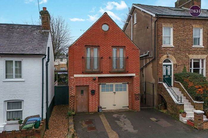 2 Bedroom Flat For Sale In Church Road, Watford, Hertfordshire, WD17