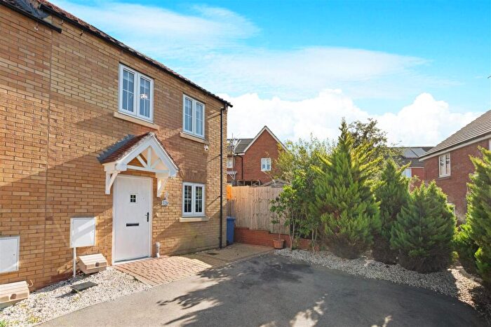 3 Bedroom Semi-Detached House For Sale In Virginia Crescent, Burton Latimer, Kettering, NN15