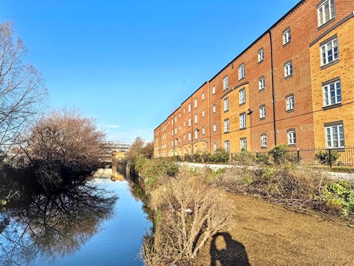 2 Bedroom Apartment For Sale In Otter Close, London, E15