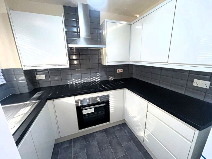 2 Bedroom Flat To Rent In Capstan Close, Romford, Essex, RM6