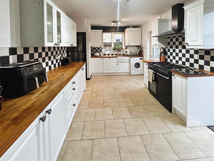 3 Bedroom Semi-Detached House For Sale In Whittington Drive, Ratby, Leicester, LE6
