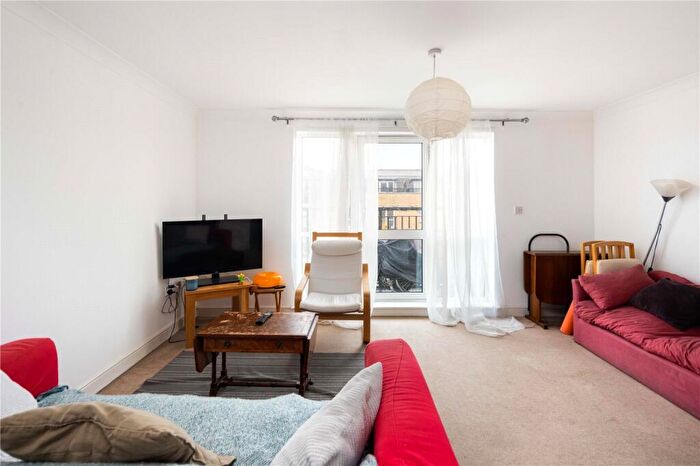 2 Bedroom Flat For Sale In Tramway Court, Candle Street, London, E1