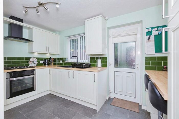 2 Bedroom End Of Terrace House For Sale In Glebelands Road, Leicester, LE4
