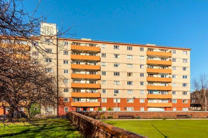3 Bedroom Flat To Rent In Westfield Court, Gorgie, Edinburgh, EH11