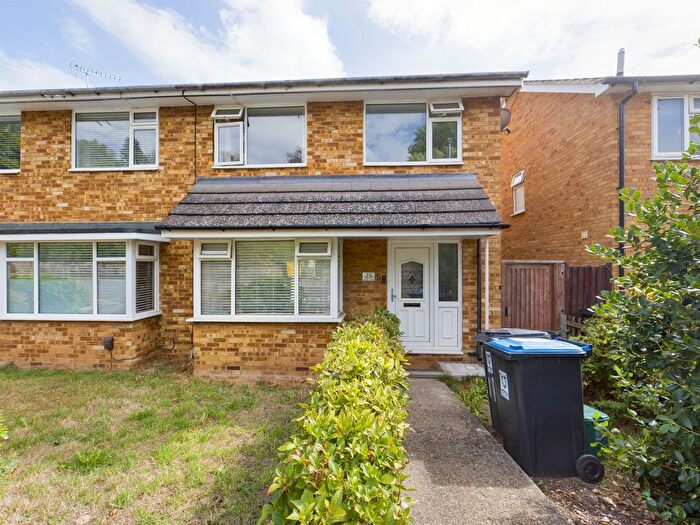 3 Bedroom Semi-Detached House To Rent In Heath Lane, Boxmoor, HP1