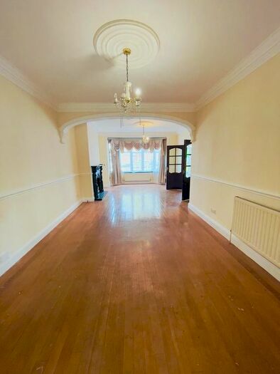 4 Bedroom Terraced House To Rent In Studley Drive, Ilford, IG4