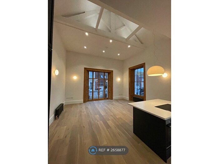 2 Bedroom Maisonette To Rent In Bank Street, Hythe, CT21