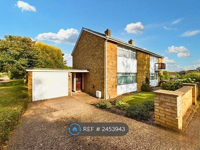 3 Bedroom Semi-Detached House To Rent In Birch Drive, Hatfield, AL10