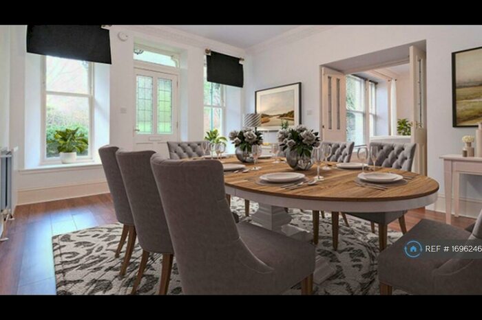 2 Bedroom Flat To Rent In Cliff House, Cults, Aberdeen, AB15