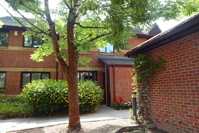 1 Bedroom Maisonette To Rent In Rossignol Gardens, Carshalton, SM5