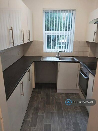 3 Bedroom Semi-Detached House To Rent In Windsor Avenue, Whitefield, Manchester, M45
