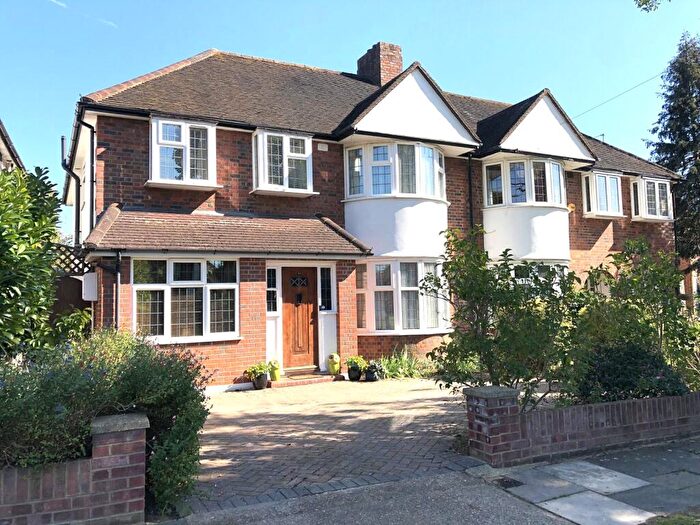 4 Bedroom Semi-Detached House For Sale In Kenley Road, Kingston Upon Thames, KT1