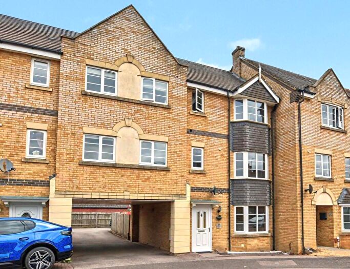 5 Bedroom Terraced House For Sale In Foxfield Way, Grange Park, Northampton, NN4
