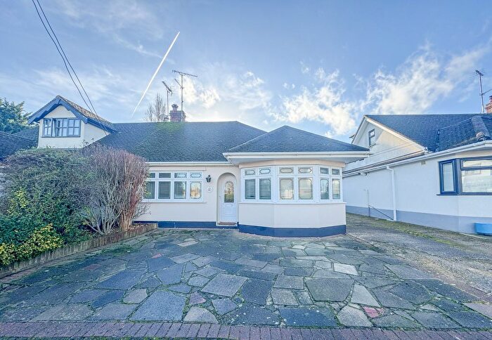 2 Bedroom Semi Detached Bungalow For Sale In Hockley, Essex, SS5