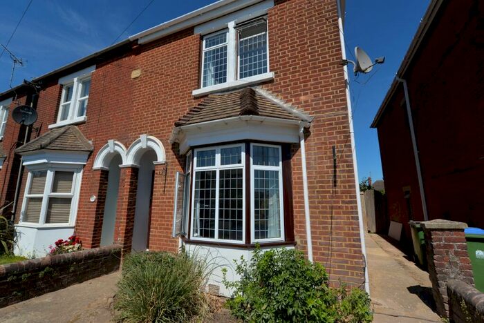 4 Bedroom Semi-Detached House To Rent In Mayfield Road, Southampton, SO17