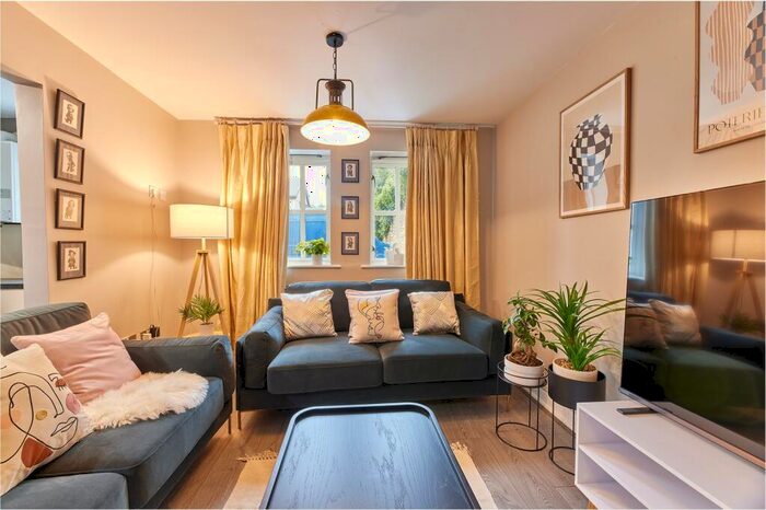 6 Bedroom Flat To Rent In Lillico House, Sandyford Road, Newcastle Upon Tyne, Tyne And Wear., NE2