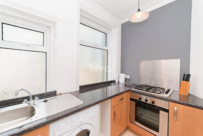 Studio To Rent In St George's Terrace, Jesmond, Newcastle Upon Tyne, NE2