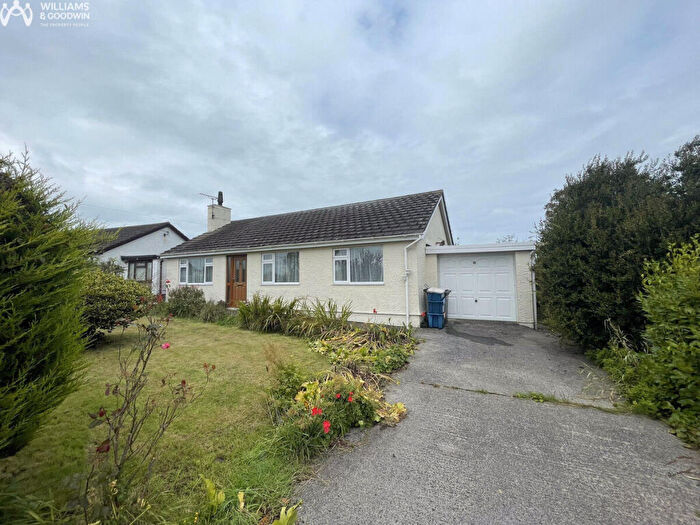 4 Bedroom Detached Bungalow For Sale In Penbodeistedd, Llanfechell, Anglesey, LL68