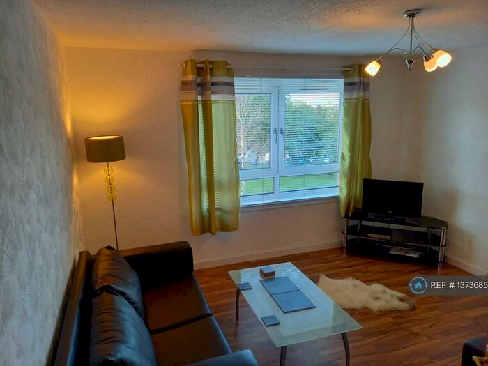 2 Bedroom Flat To Rent In Bearhope Street, Greenock, PA15